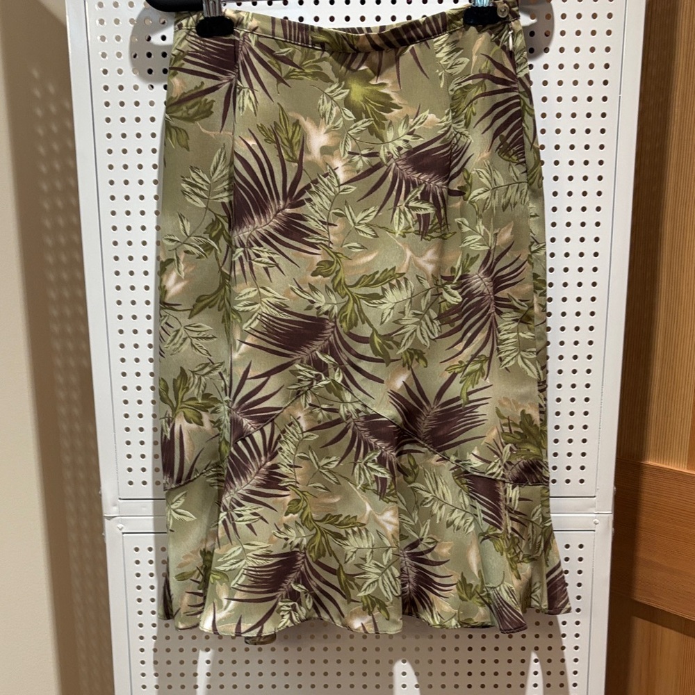 Leaf Pattern A-Line Skirt